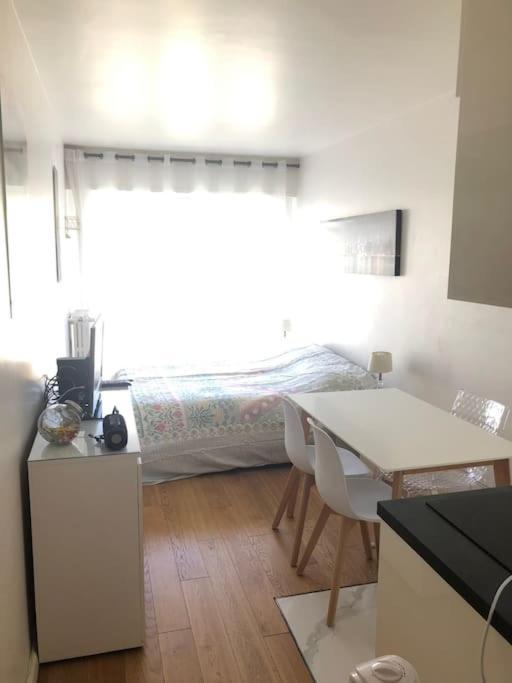 Nice Flat St Germain En Laye Centre 30 Minutes To Paris Saint-Germain-en-Laye Exteriör bild
