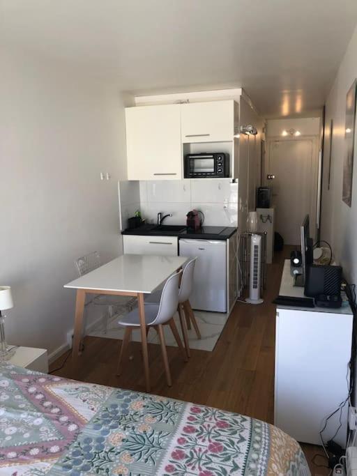 Nice Flat St Germain En Laye Centre 30 Minutes To Paris Saint-Germain-en-Laye Exteriör bild