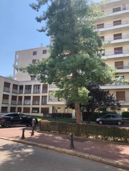 Nice Flat St Germain En Laye Centre 30 Minutes To Paris Saint-Germain-en-Laye Exteriör bild